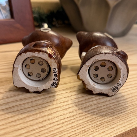 vintage Mid-Century Modern winking cat salt and pepper shakers, 1960’s - Picture 5 of 8